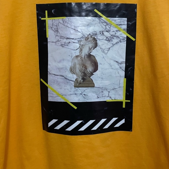 Statue Tee - Picture 2 of 3